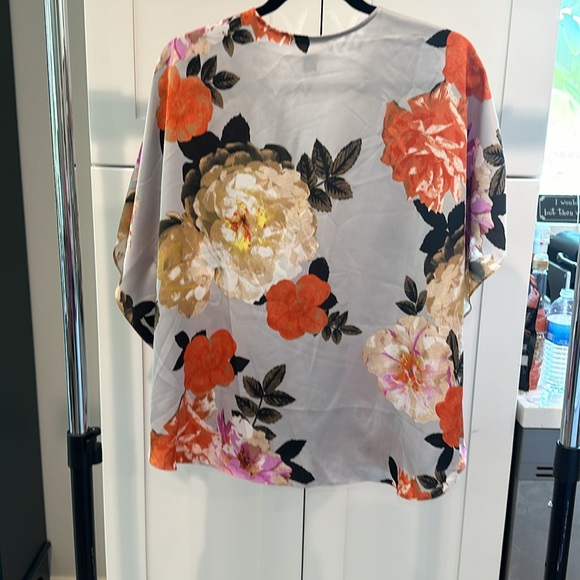 Large INC International Concepts crisscross grey blouse - Picture 2 of 6